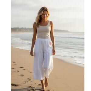 Erika & Co. Designer womens New w/Tags White Cotton Capri Pants - Size: Large